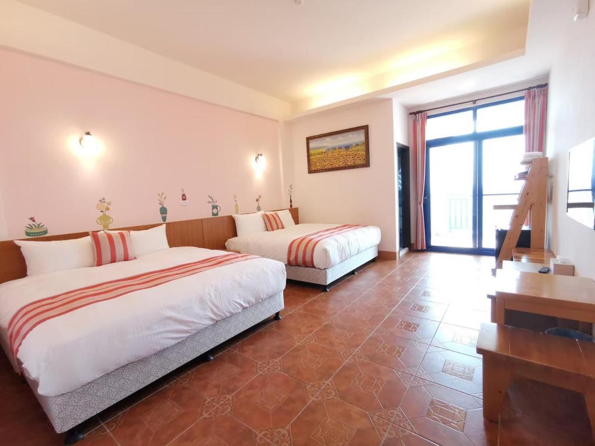 Love Ocean & Happy Bay Homestay Donggang Extérieur photo