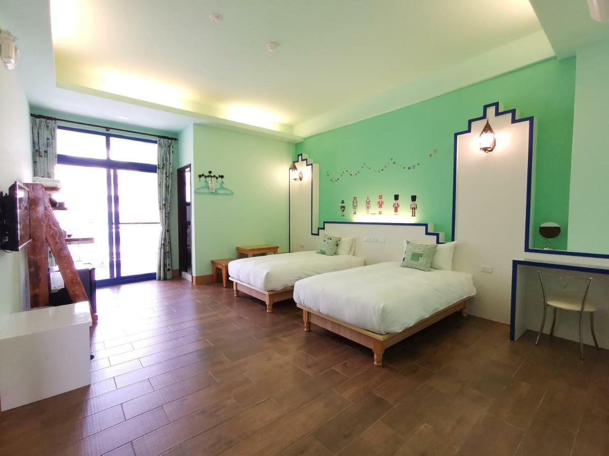 Love Ocean & Happy Bay Homestay Donggang Extérieur photo