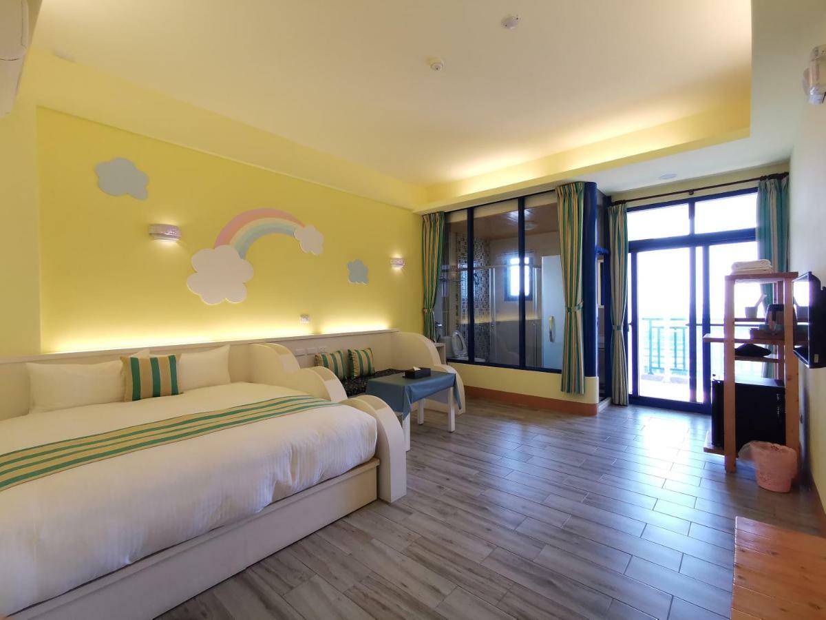 Love Ocean & Happy Bay Homestay Donggang Extérieur photo